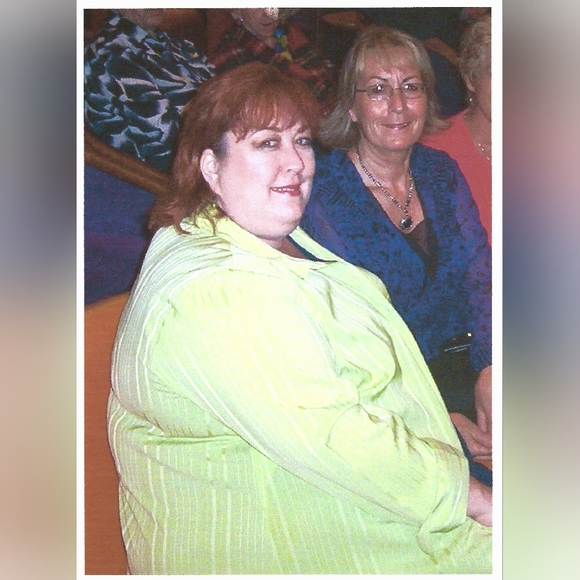 Meet your Posher, Jodiann aka KYLO Gurl ๐ซถ - Picture 4 of 5